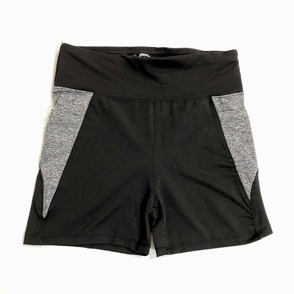 Sports/ yoga shorts with pocket